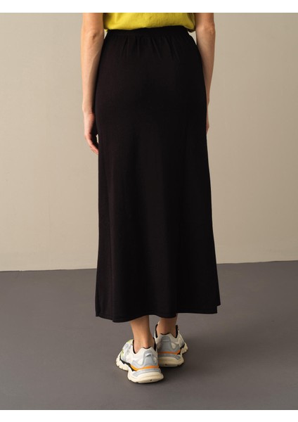 Kadın Siyah Regular Fit Triko Uzun Etek fırsatları