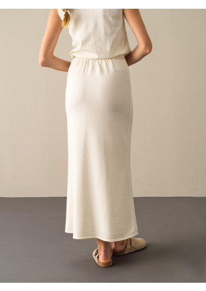 Kadın Ekru Regular Fit Triko Uzun Etek modelleri