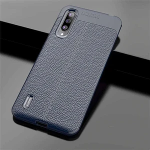 Kip GSM Xiaomi Mi 9 Lite Uyumlu Darbeye Dayanıklı Deri Dikişli Armor Serisi Kamera Korumalı Kılıf