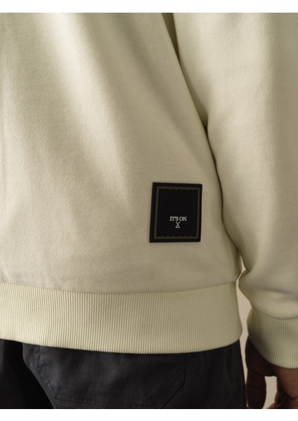 Erkek Ekru Regular Fit Sweatmont modelleri