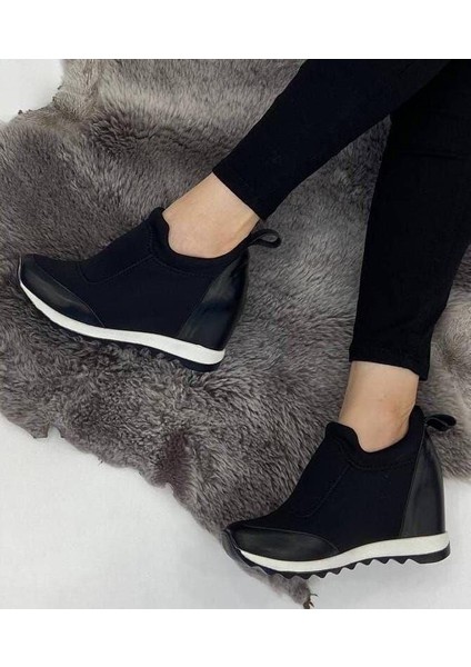 Dolgu Topuklu Bayan Spor Ayakkabı