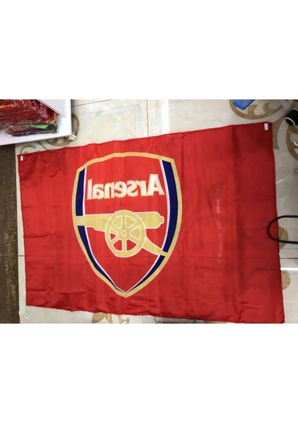 Erkek Dünya Kupası Arsenal Takım Bayrak Şalı - Kırmızı (Yurt Dışından)