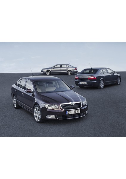 2010 Skoda Superb Bagaj Havuzu Tam Uyumlu Kauçuk modelleri
