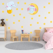 Tilki Dünyası Ay ve Göktaşı Üzerindeki Filler ve Sarı Yıldızlar