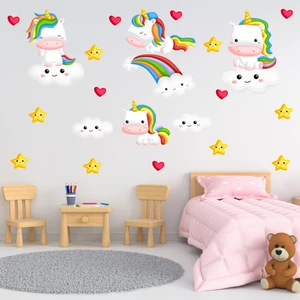 Tilki Dünyası Sevimli Unicornlar Sevimli Beyaz Bulutlar Kırmızı Kalpler ve Sevimli Yıldızlar