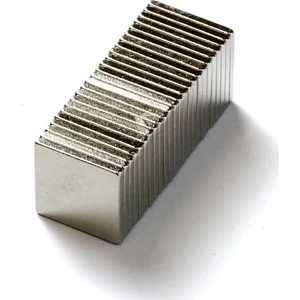 Mıknatıs Avm Dikdörtgen Neodyum Mıknatıs Blok 10x10x1 mm (8 Adet)