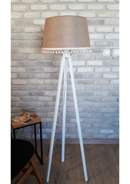 Ponpon Masif 3 Ayakli Lambader Bej Keten Şapka Beyaz Ayak