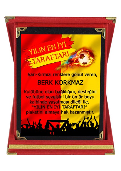 Sarı-Kırmızı Yılın En Iyi Taraftarı Isimli Taraftar Plaketi