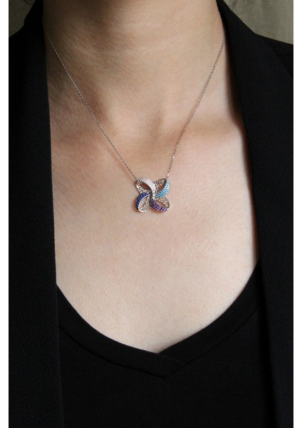 Dört Yapraklı Tasarım Gümüş Çiçek Kolye fiyatları