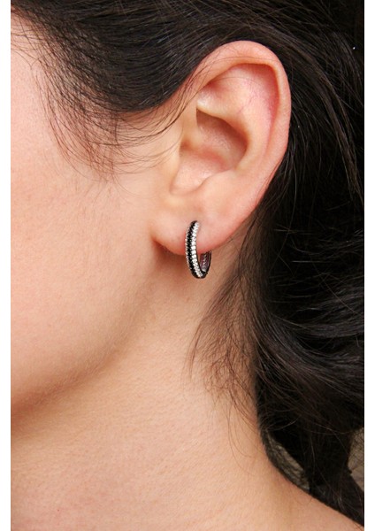 K051601 Siyah Beyaz Taşlı Gümüş Halka Küpe fiyatları