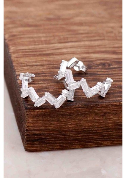 Baget Taşlı Zigzag Tasarım Gümüş Küpe 4072 fiyatları