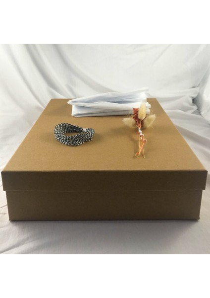 Kraft Karton Hediye Kutu Süslü 31 x 25 x 6 cm fırsatları