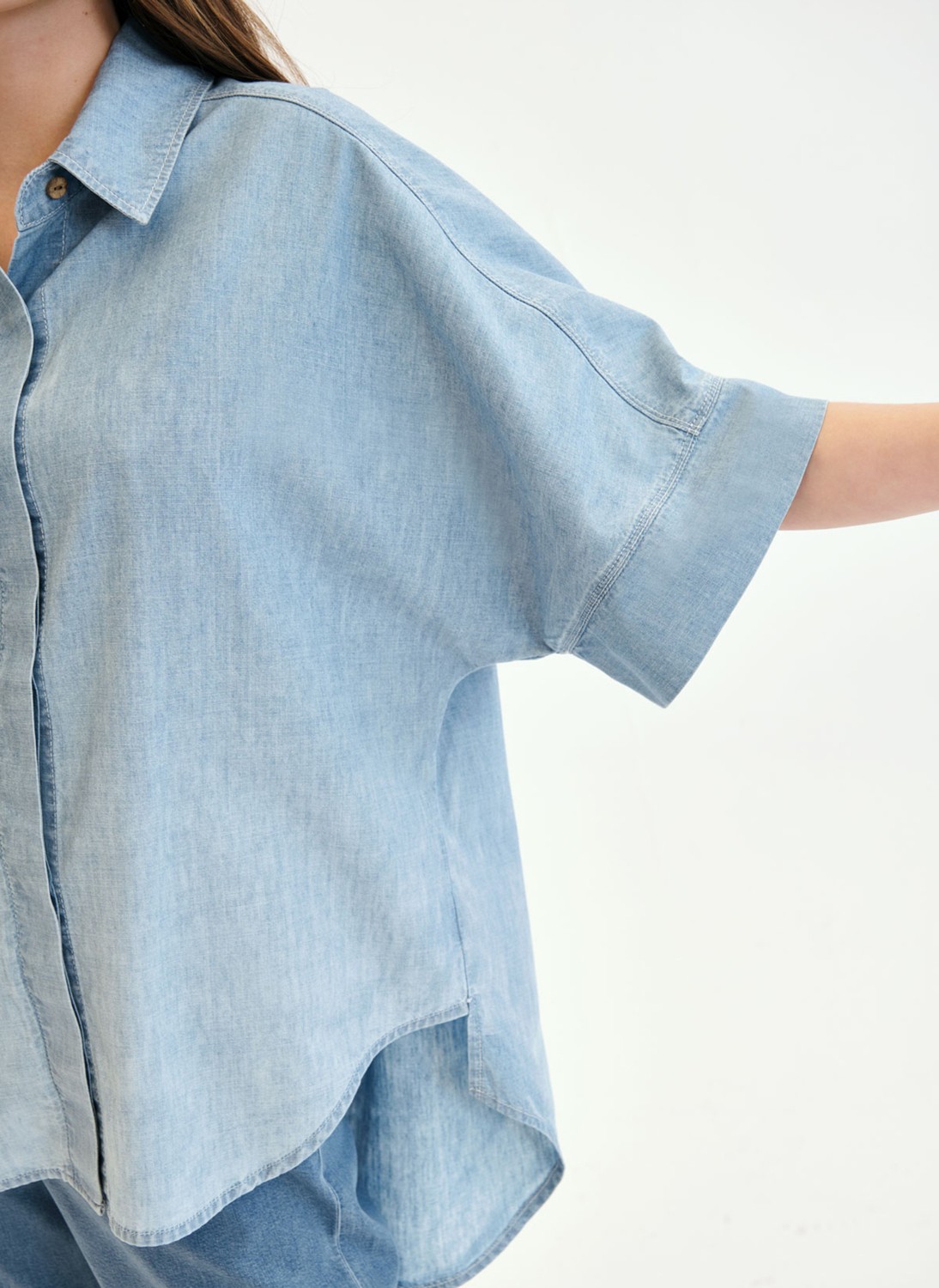 Denim Trip Oversize Fit Piliseli Roba Vintage Açık İndigo Kadın Jean Gömlek görsel 4