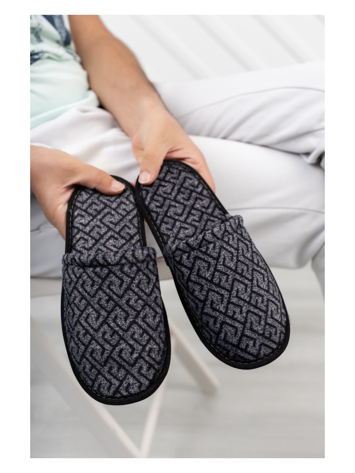 Moda Fırsat Erkek Siyah Günlük Terlik Peluş Yıkanabilir Ev Terliği Misafir Çeyiz Damat Terliği - Görsel 3