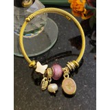 Aksesuarr Çarşısı Aksesuar Çarşısı Pembe Çiçek Detaylı Charm Bileklik Gold