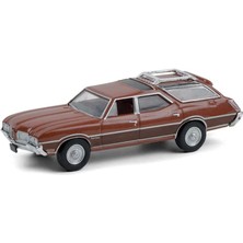 Greenlight 1/64 1972 Oldsmobile Vista Cruiser