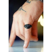 The Collection Illuminati Avuç Içi Tek Göz Ayarlanabilir Siyah Yüzük