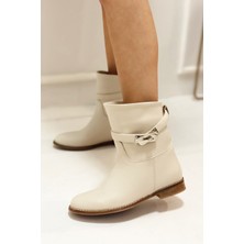 Nil Shoes Joy Bej Cilt Toka Detaylı Düz Bootie