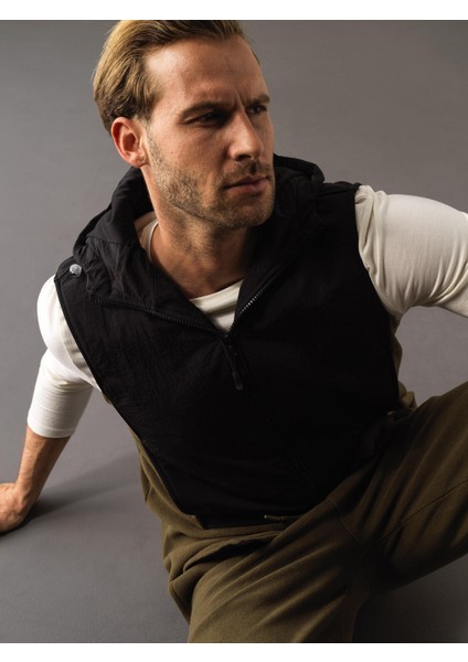 Erkek Haki Regular Fit Polar Yelek modelleri