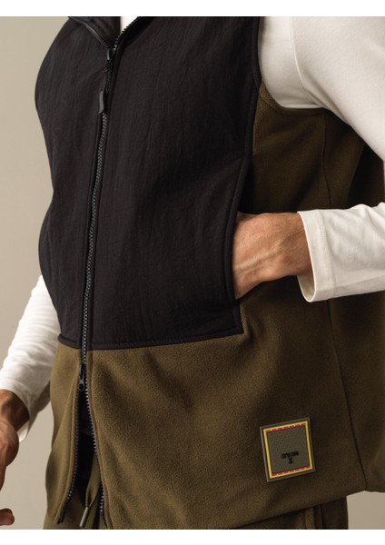 Erkek Haki Regular Fit Polar Yelek fırsatları