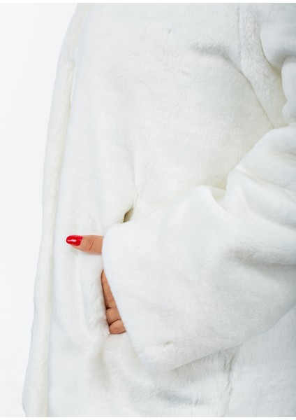 Kapşonlu Beyaz Lutr Kürk Kaban indirimleri