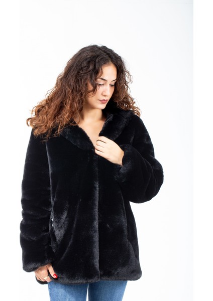 Kapşonlu Lutr Siyah Kürk Kaban