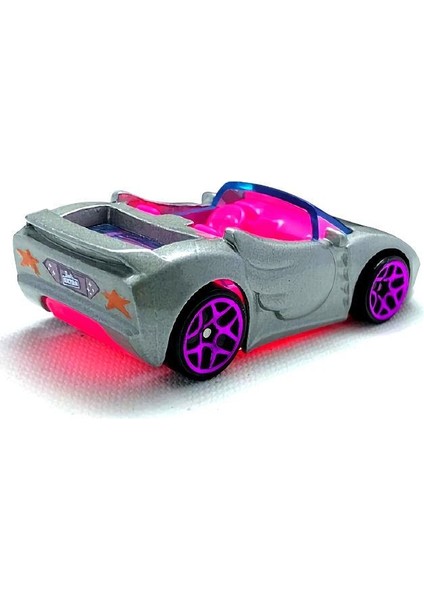 Tekli Arabalar Barbie Extra HCT35