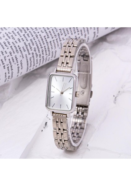 Silver Çelik Zarif Minimal Kadın Kol Saati ST-304229