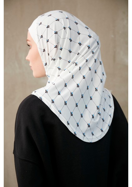 Monogram Desenli Bone Sport Pro Hijab - Beyaz Siyah