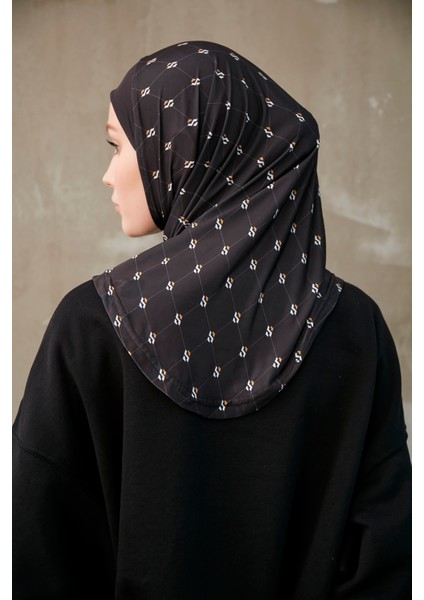 Monogram Desenli Bone Sport Pro Hijab - Siyah Beyaz