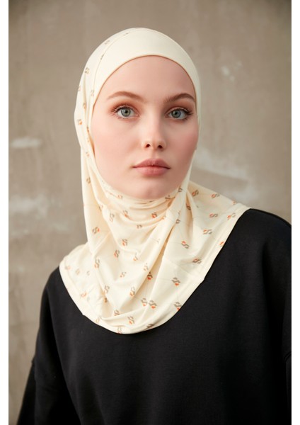 Monogram Desenli Bone Sport Pro Hijab - Krem