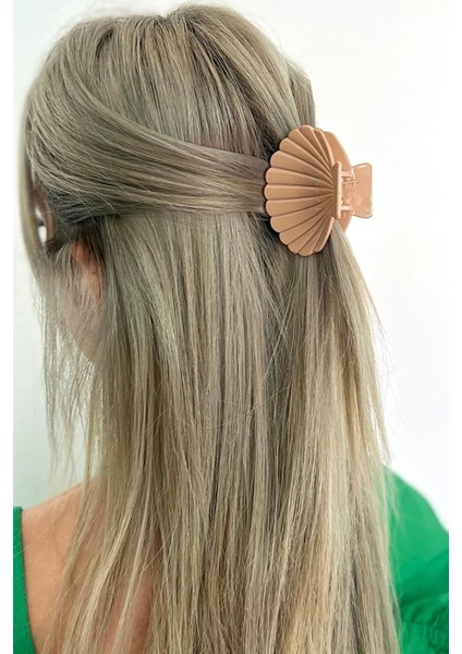 Kadın 4'lü Siyah-Kahve Deniz Kabuğu Midye Mandal Toka Seti modelleri