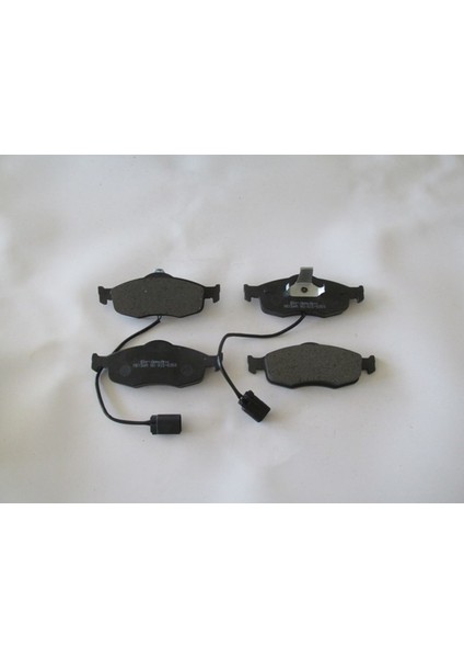 Ford Mondeo- 93/00 Ön Fren Balatası (2 Kablolu) (Disk) (155X58,7X18/15 6.4X58.7X18) (Bramax) 1022079 fiyatları