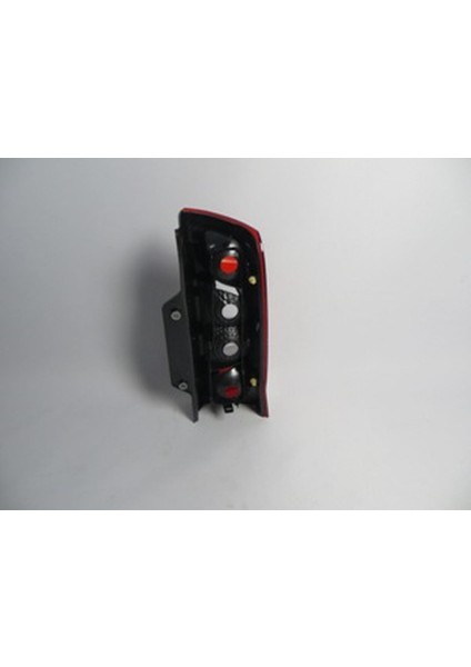 Peugeot Bıpper- 08/17 Stop Lambası Sol Kırmızı/beyaz (Bagaj Kapağı Yukarıya Açılan Tip) (Mars) 1391433080 fiyatları