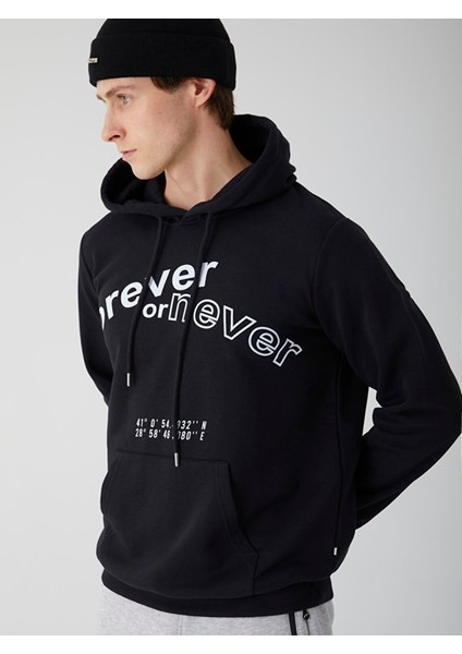 Slogan Baskılı Kapüşonlu Siyah Sweatshirt
