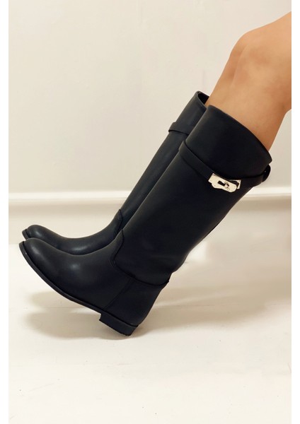 Misha Siyah Cilt Toka Detaylı Düz Çizme