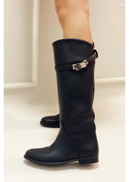 Misha Siyah Cilt Toka Detaylı Düz Çizme fiyatları