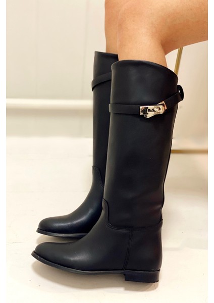 Misha Siyah Cilt Toka Detaylı Düz Çizme fırsatları