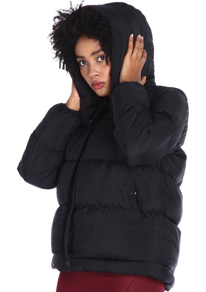 Favola Puffer Over Kadın Siyah Günlük Stil Mont 22KKTL21B02-SYH