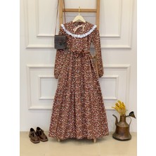 Küçüğüm Butik Tesettür Vintage Seyyar Yakalı Kahve Çiçekli Kat Kat Elbise