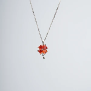 925 Ayar Enerji Turuncu Taşlı Yonca Kolye Kadın Gümüş