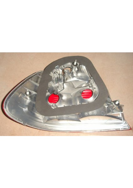 Bmw 3 E46 Arka Stop Dış Beyaz Sağ 1998-2001 63218383826 fiyatları