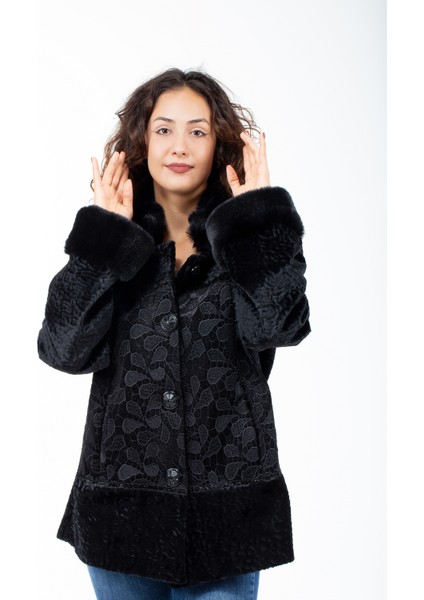 Kadın Tasarım Dantelli ve Kol Detaylı Kadın Iddialı Kürk Kaban