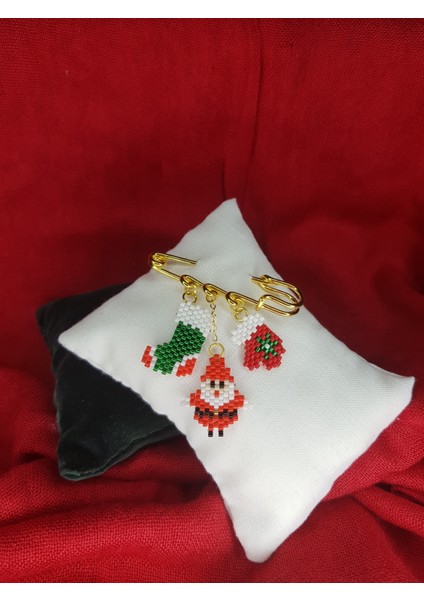 Miyuki Noel Baba Eldiven ve Çorap Yılbaşı Christmas Noel Iskoç Iğnesi / Yaka Iğnesi / Broş