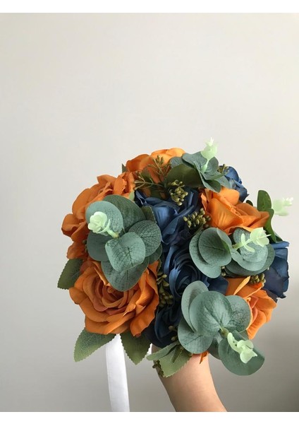 Ithal Yapay Çiçeklerle Tasarlanan Gelin Buketi