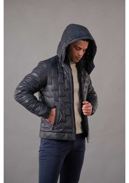 Regular Fit Kapşonlu Astarlı Kapitone Erkek Mont