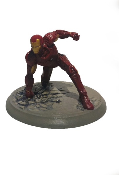 Ironman Figür 10 cm x 14 cm Kırmızı Renkli PLA+ Malzemeden Koleksiyonluk modelleri