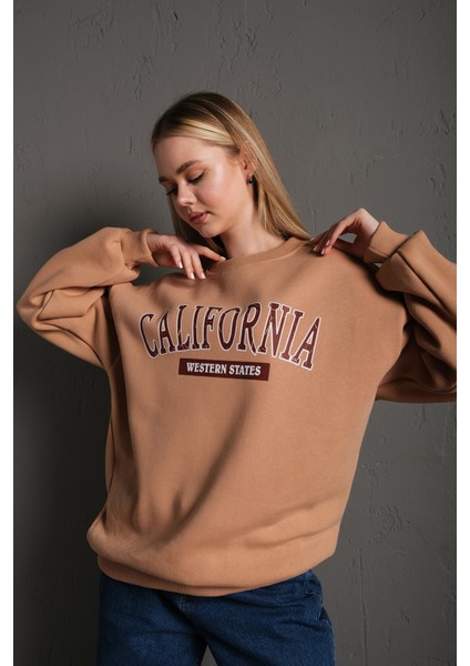 Kadın Calıfornıa Baskılı Oversize Sweatshirt fiyatları