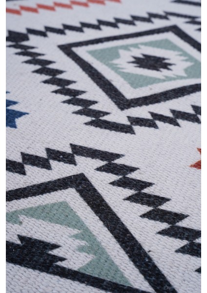 Soho Kilim 05 Beyaz / Renkli 120X180 ~ 2.16 M2 fırsatları