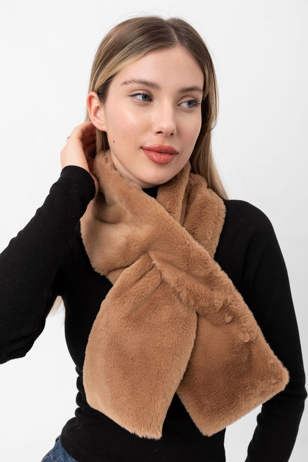 Saria Moda Kadın Yumuşak Peluş Kaşkol Boyunluk Atkı görsel 4
